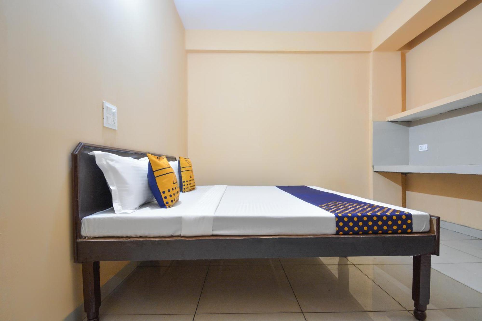Spot On Hotel Diamond Sohana Exterior photo