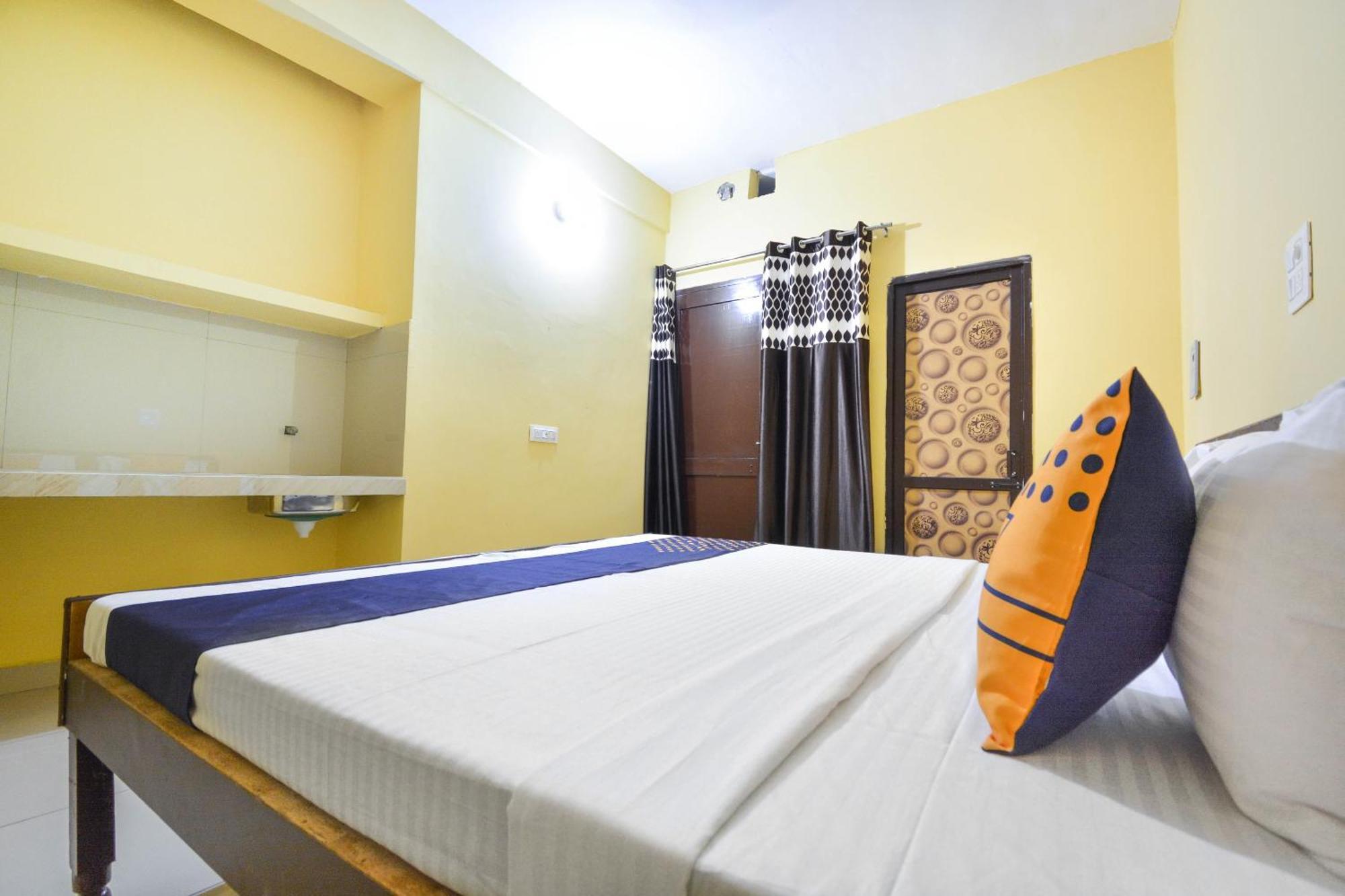 Spot On Hotel Diamond Sohana Exterior photo