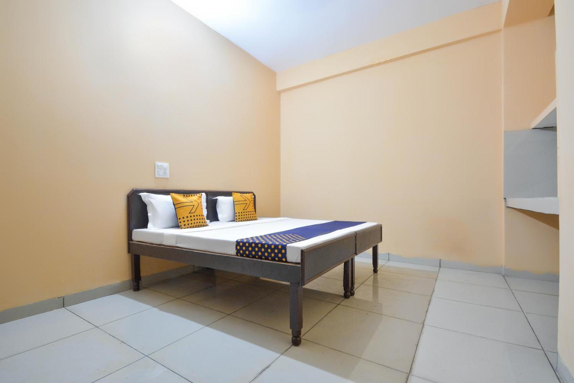 Spot On Hotel Diamond Sohana Exterior photo
