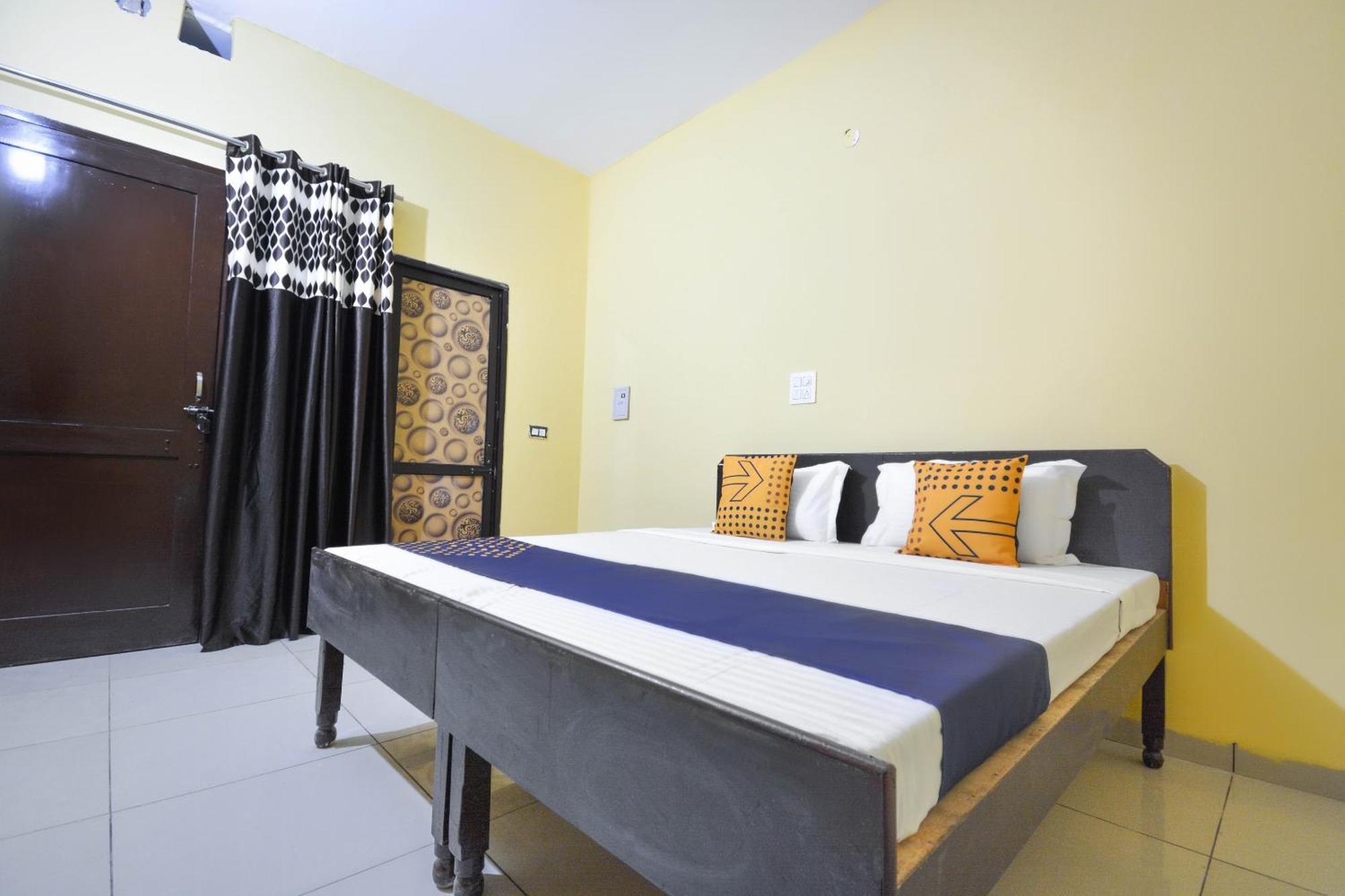 Spot On Hotel Diamond Sohana Exterior photo