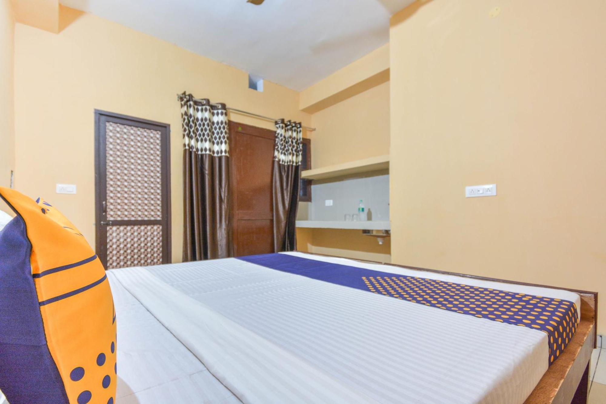 Spot On Hotel Diamond Sohana Exterior photo